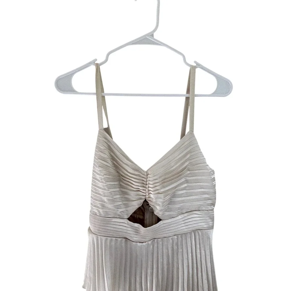 Abercrombie & Fitch Giselle Pleated Tiered Maxi Dress Cream Cut Out Size M